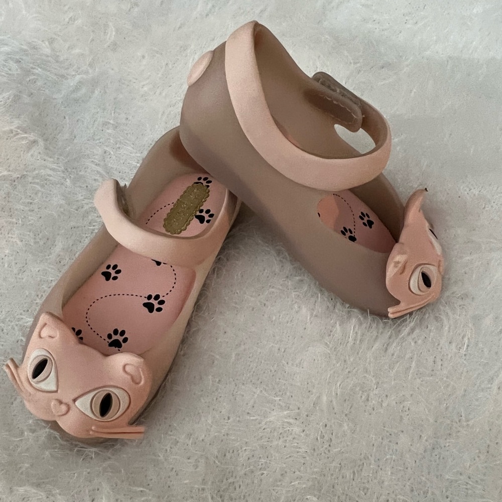 Mini Melissa cat 🐱